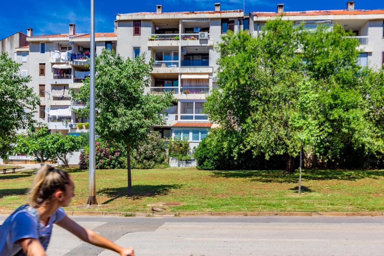 Apolon 2Bdr Apartment With Balcony Ζαντάρ Εξωτερικό φωτογραφία