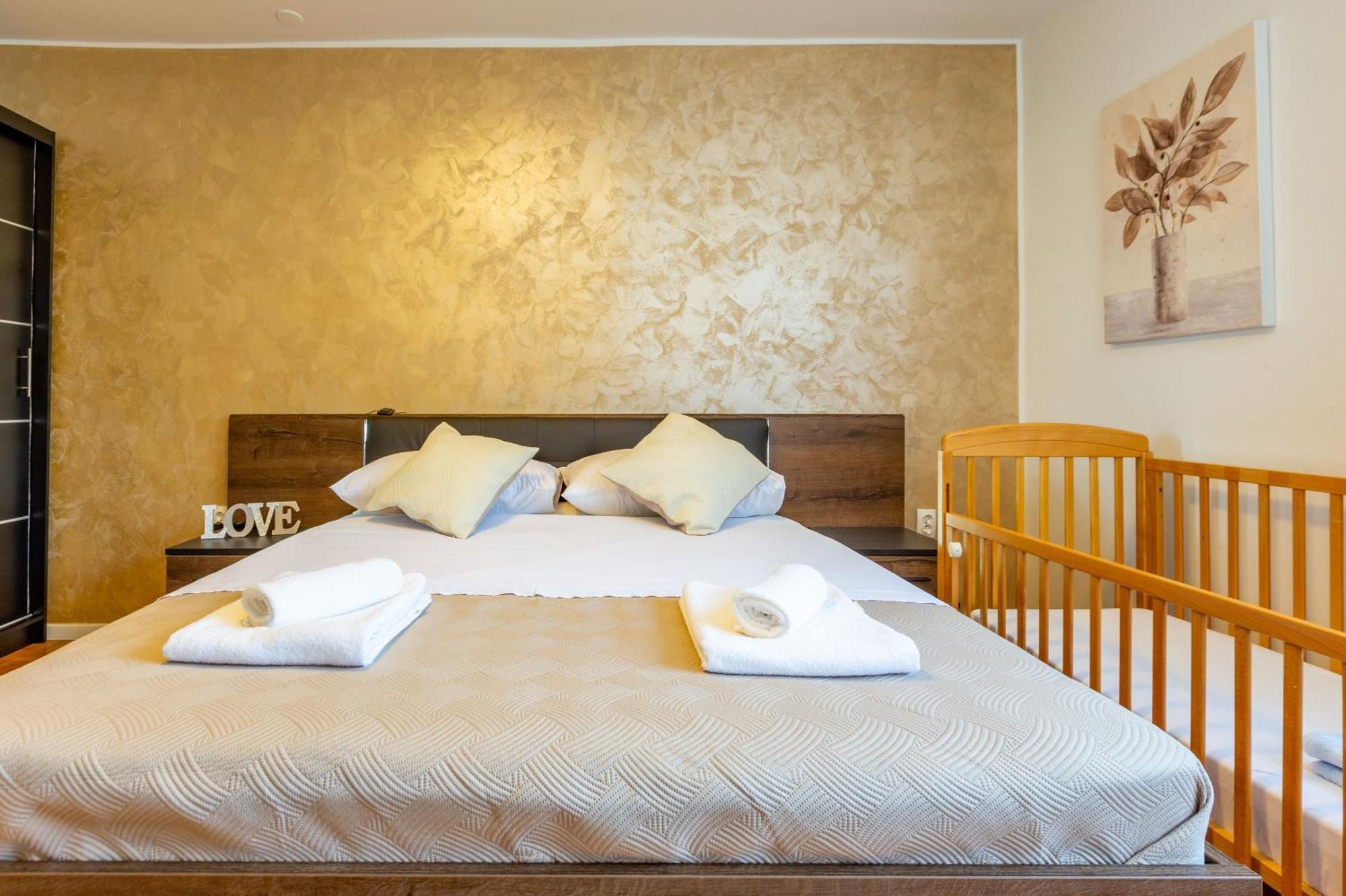 Apolon 2Bdr Apartment With Balcony Ζαντάρ Εξωτερικό φωτογραφία