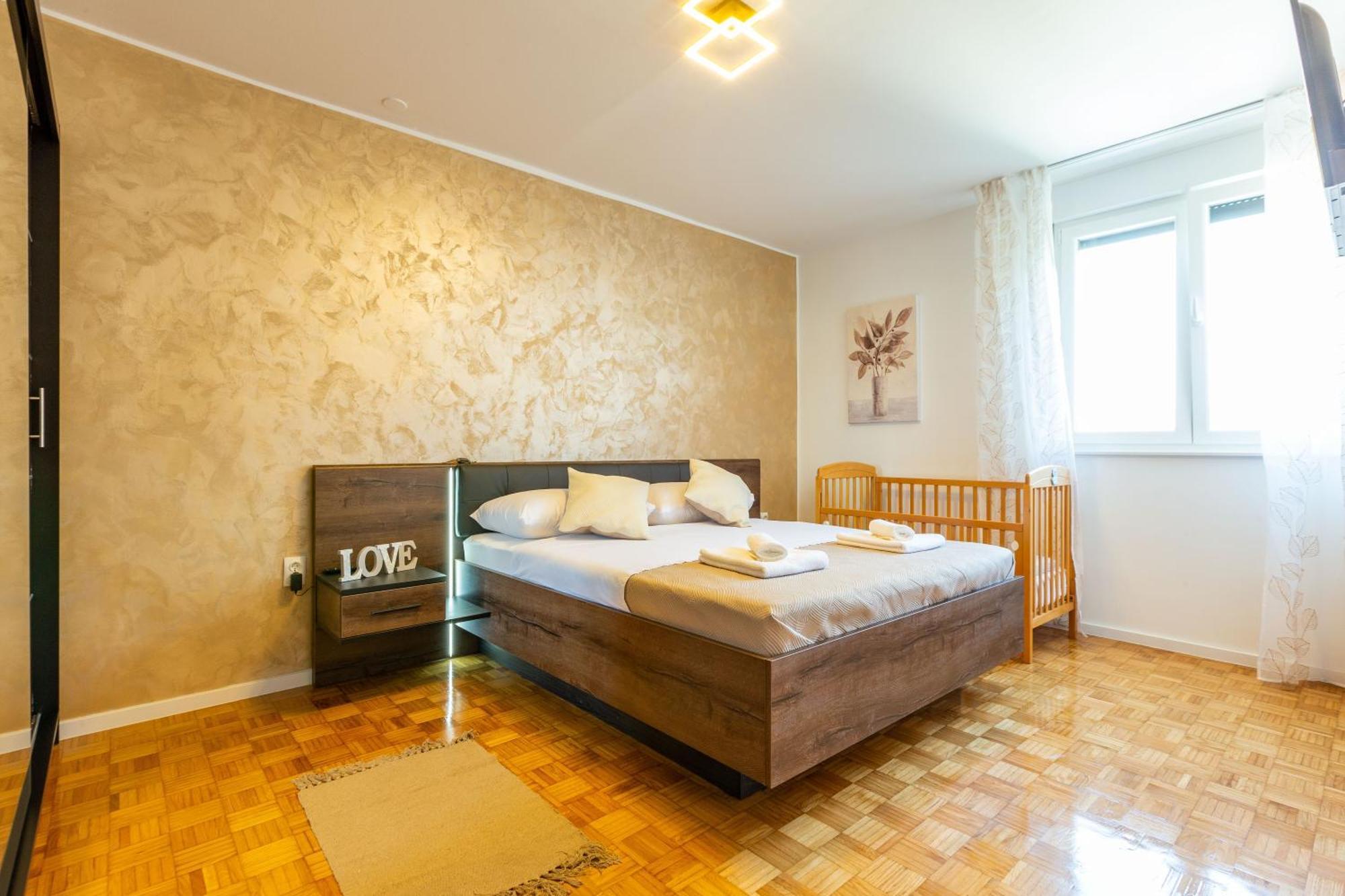 Apolon 2Bdr Apartment With Balcony Ζαντάρ Εξωτερικό φωτογραφία