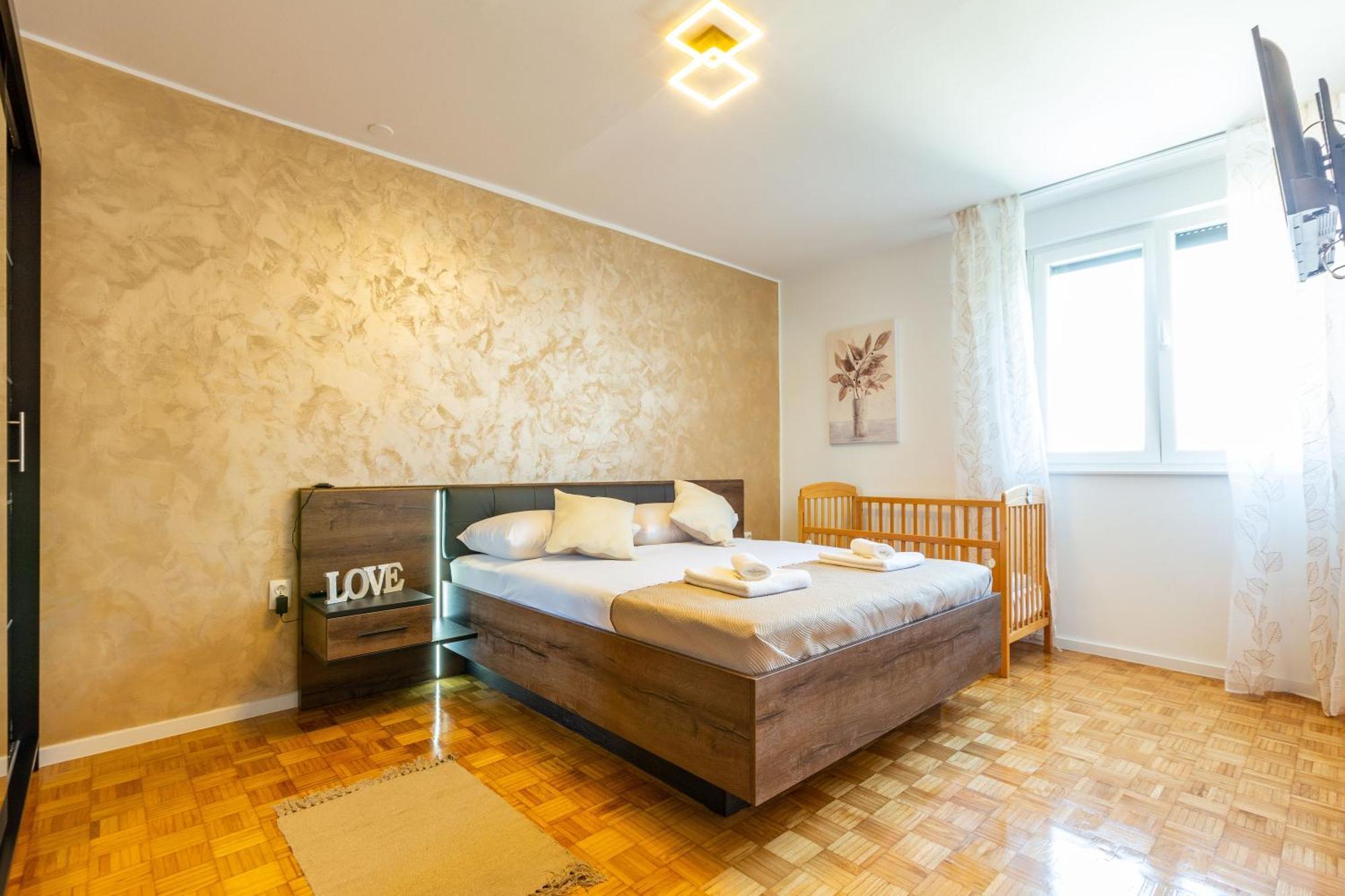 Apolon 2Bdr Apartment With Balcony Ζαντάρ Εξωτερικό φωτογραφία
